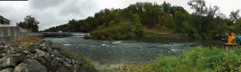 Inflatable dam and fish viewing gallery on the Russian River